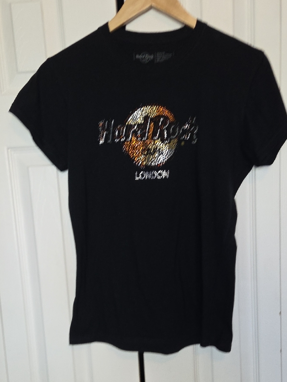 Hard Rock Cafe Black Short Sleeve Tee with Metallic Logo